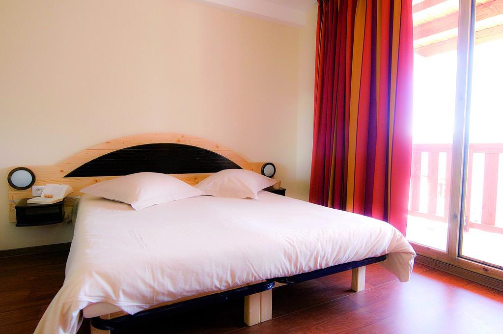 Vtf Les Carlines Hotel Doucy Quarto foto